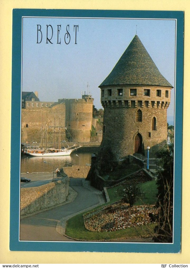 29. BREST – La Tour Tanguy Devant Le Château (voir Scan Recto/verso) - Brest