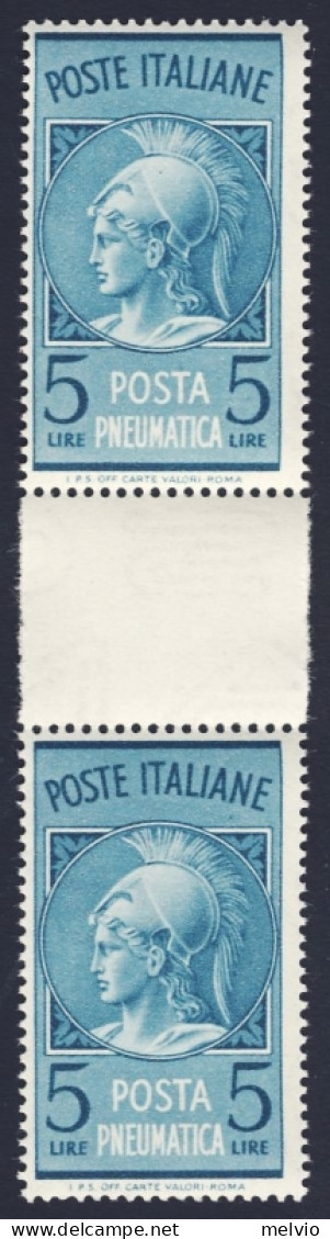 1945-Italia (MNH=**) Coppia Posta Pneumatica L.5 Azzurro Con Interspazio Di Grup - 1946-60: Nuevos