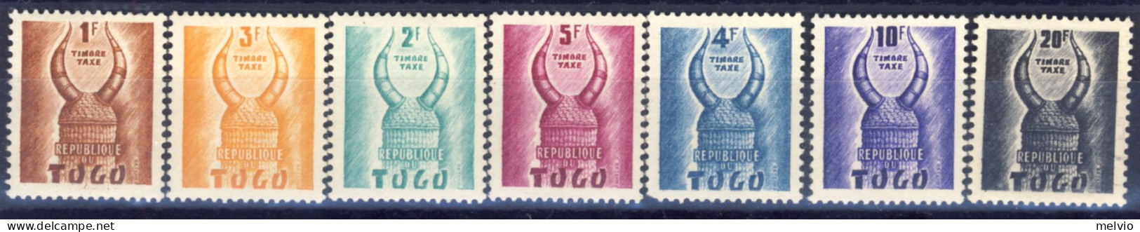 1959-Togo (MNH=**) Segnatasse Serie 7 Valori Casco Kon Komba - Togo (1960-...)