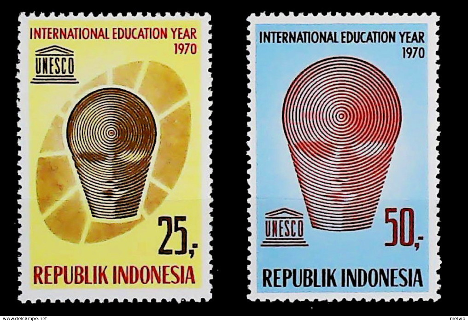 1970-Indonesia (MNH=**) Serie 2 Valori Anno Internazionale Dell'Educazione - Indonesia