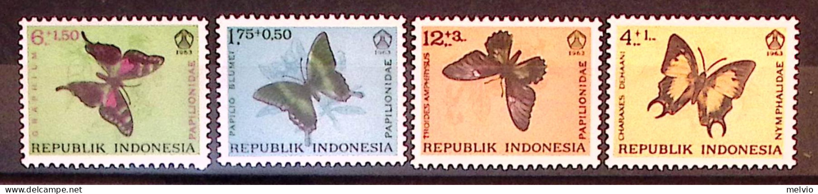 1963-Indonesia (MNH=**) Serie 4 Valori Farfalle - Indonesia