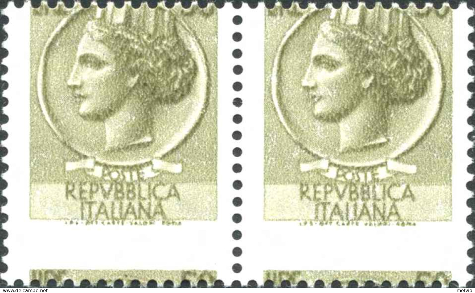 1957-Italia (MNH=**) Coppia L.50 Turrita Con Dentellatura Orizzontale Fortemente - 1946-60: Ungebraucht