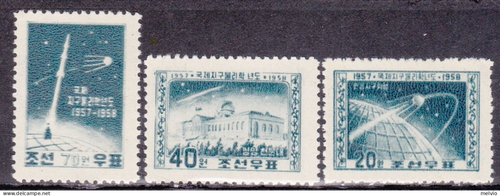 1958-Corea Del Nord (MNH=**) 3 Valori "Anno Geofisico Internazionale"catalogo Eu - Korea, North