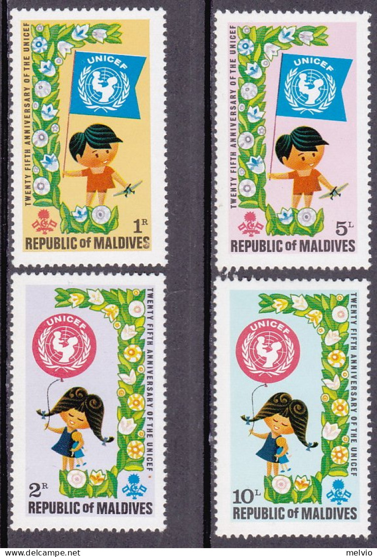 1971-Maldive (MNH=**) S.4v."25 Anniversario UNICEF,bandiera,bimbo" - Maldive (1965-...)