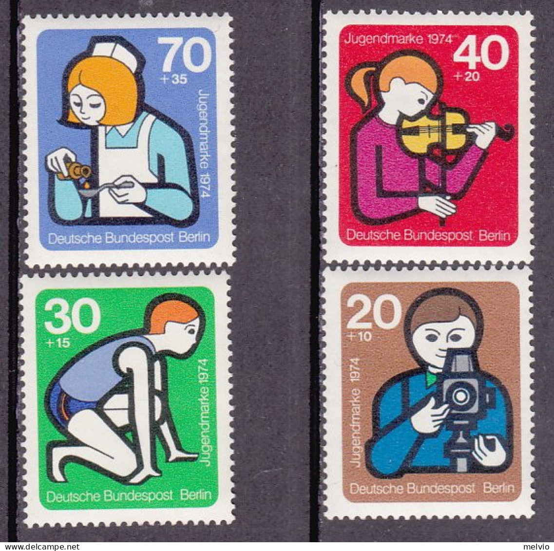 1974-Germania (MNH=**) S.4v."Attività Giovanili" - Neufs