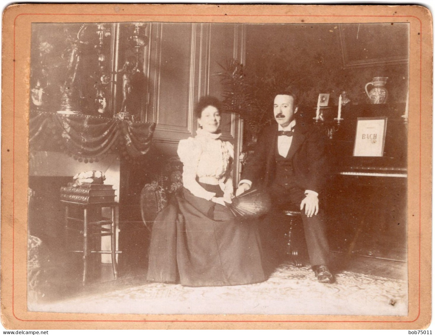 Grande Photo CDV D'un Couple élégant Posant A Coté De Leurs Piano Dans Leurs Maison En 1900 - Old (before 1900)
