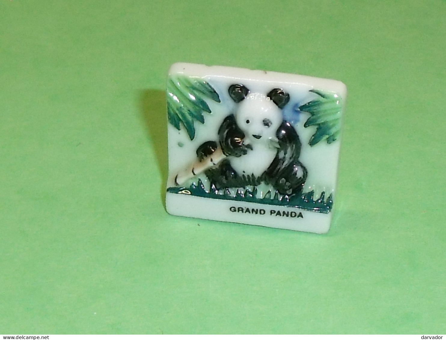 Fèves / Fève / Animaux : Grand Panda    T176 - Animals