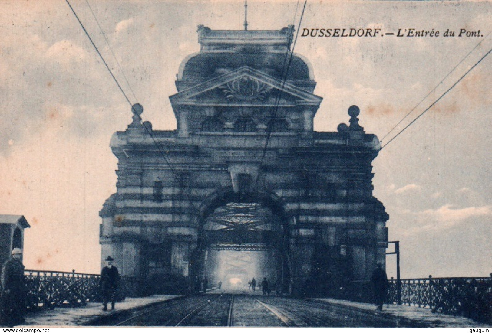 CPA - DÜSSELDORF - L'entrée Du Pont - Edition D.Delboy - Duesseldorf