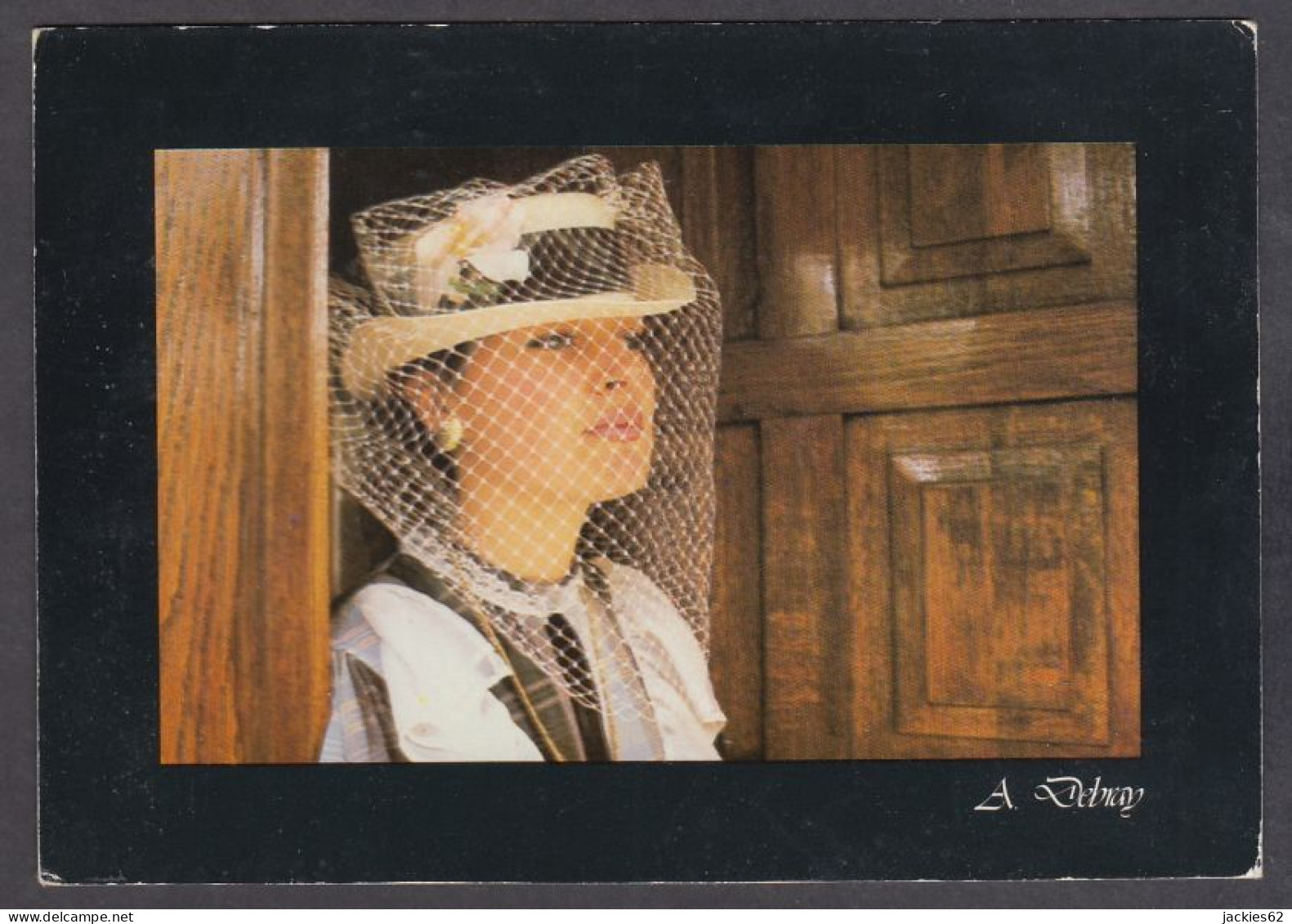 122777/ A. DEBRAY, Jeune Femme Portant Un Chapeau Avec Une Voilette - Autres & Non Classés