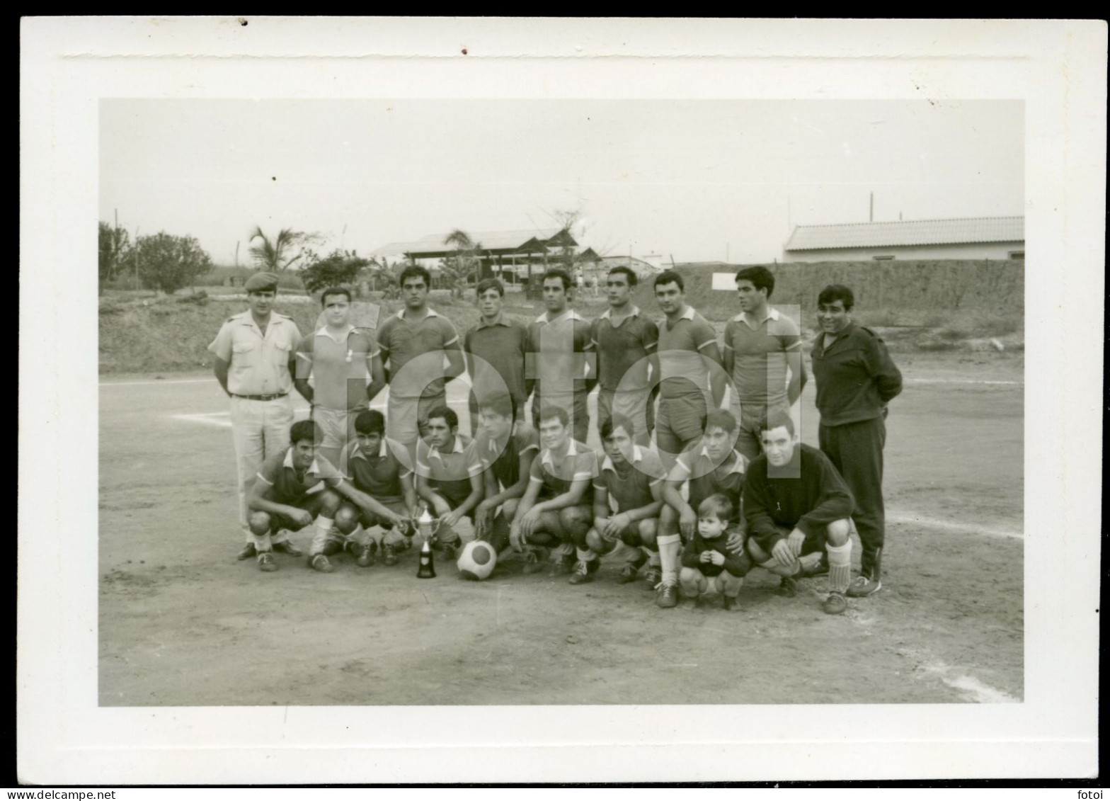 3 FOTOS SET 1967 REAL PHOTO CPA CORPO POLICIA FAP AEREA FUTEBOL SOCCER MILITARY TEAM ANGOLA AFRICA AFRIQUE AT186 - Sports