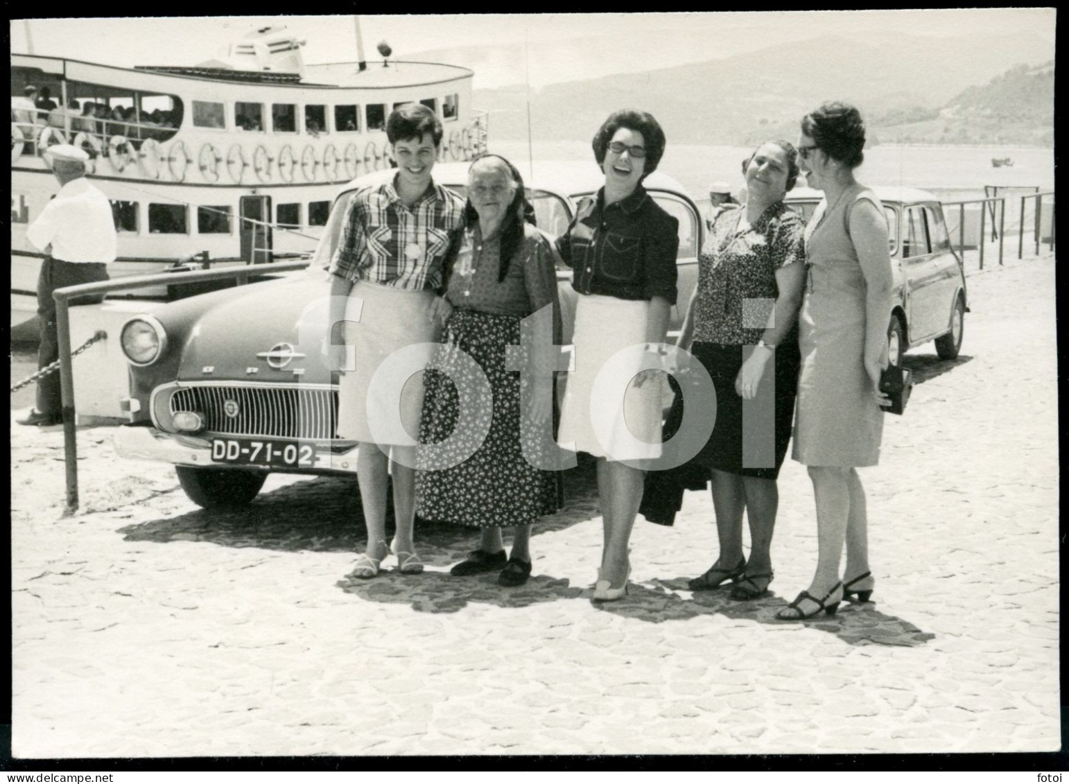 1967 REAL PHOTO FOTO AMATEUR CACILHEIRO MIRATEJO OPEL REKORD SETUBAL PORTUGAL AT324 - Schiffe