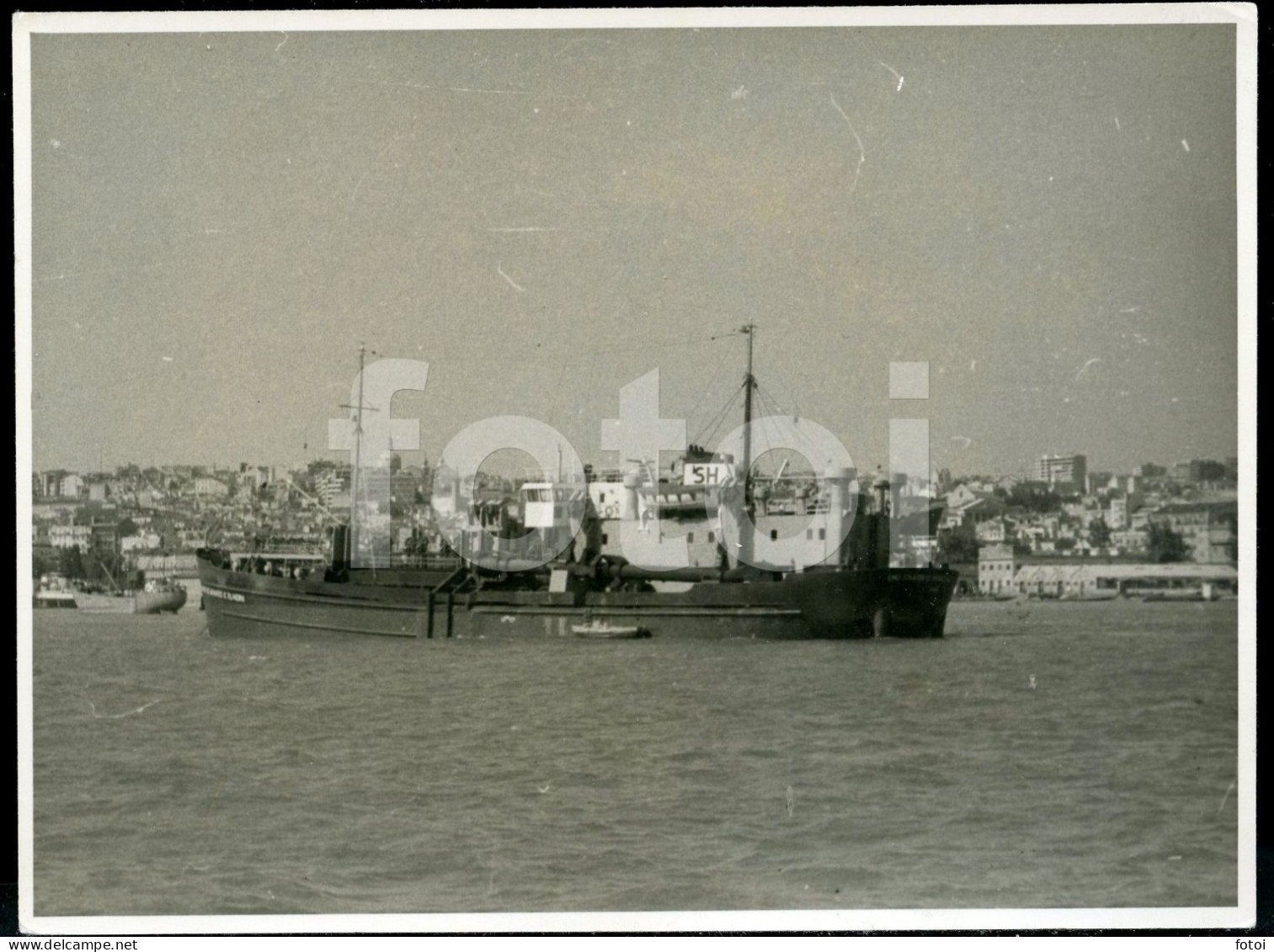 50s ORIGINAL AMATEUR PHOTO FOTO BARCO NAVIO SHIP SH DRAGA ARANTES OLIVEIRA RIO TEJO LISBOA PORTUGAL AT510 - Schiffe