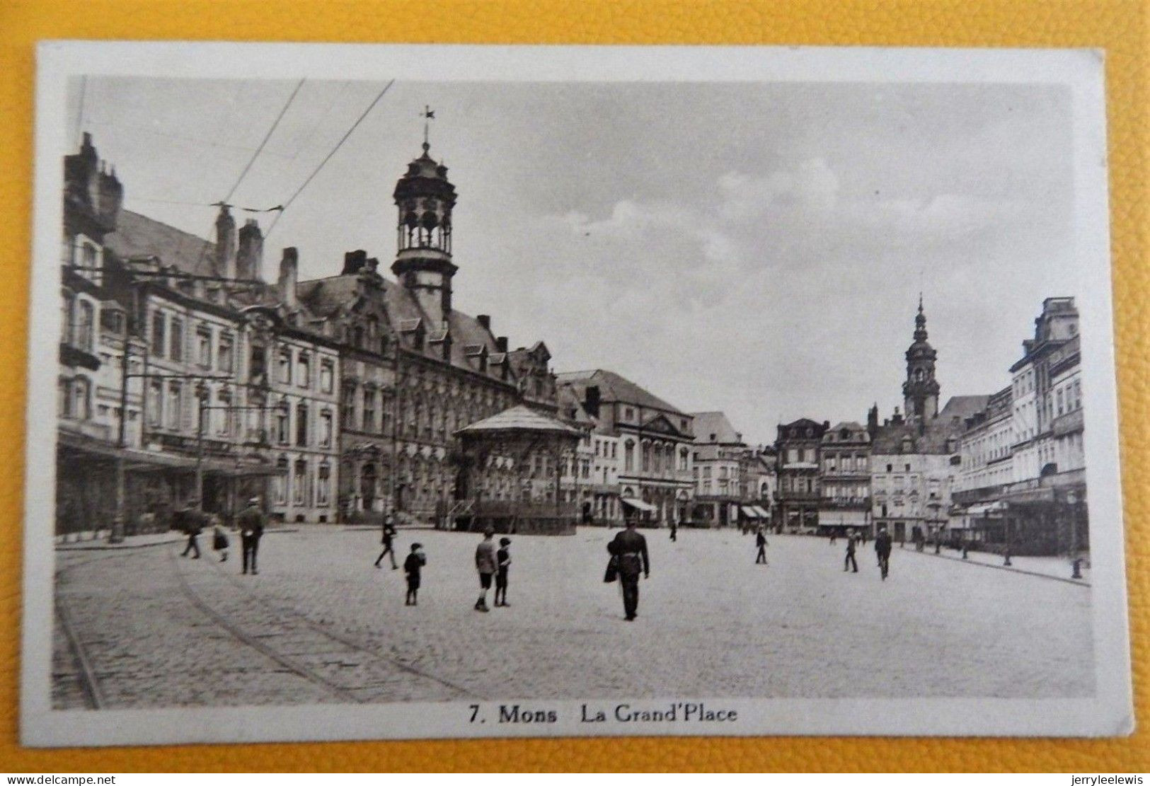 MONS  - 2 CARTES  :  La Grand Place  -  L'Hôtel De Ville - Mons