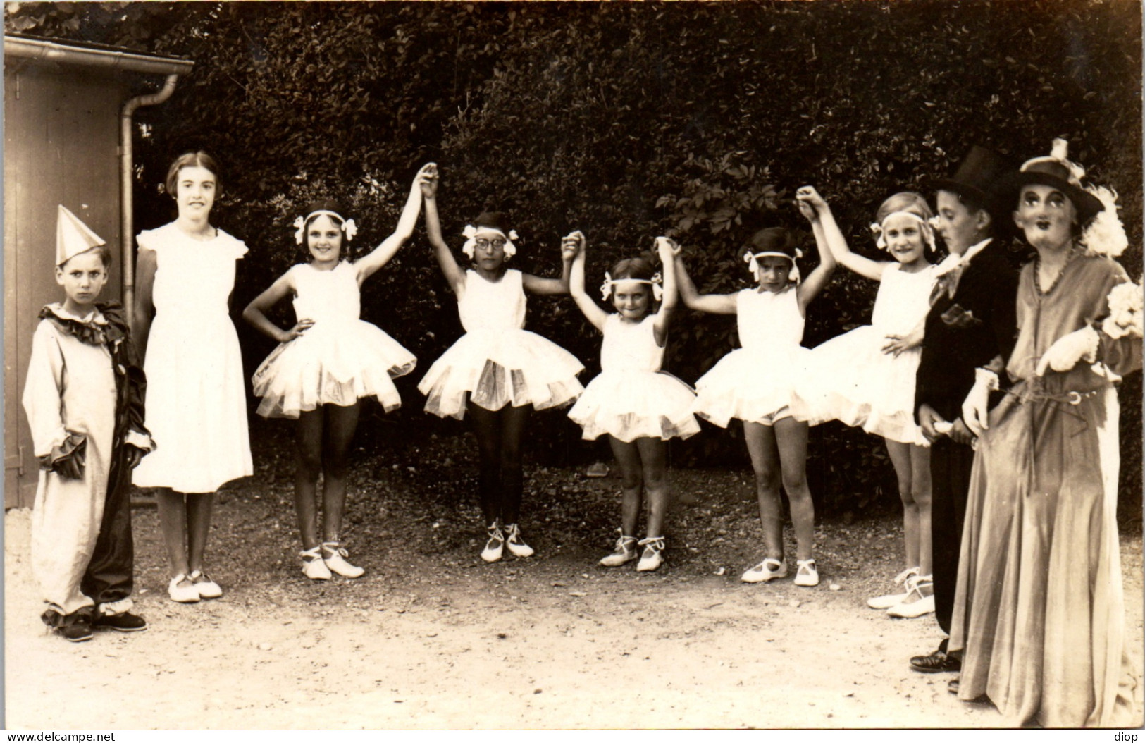 CP Carte Photo D&#039;&eacute;poque Photographie Vintage Enfant Groupe Danse Danseuse Tutu - Other & Unclassified