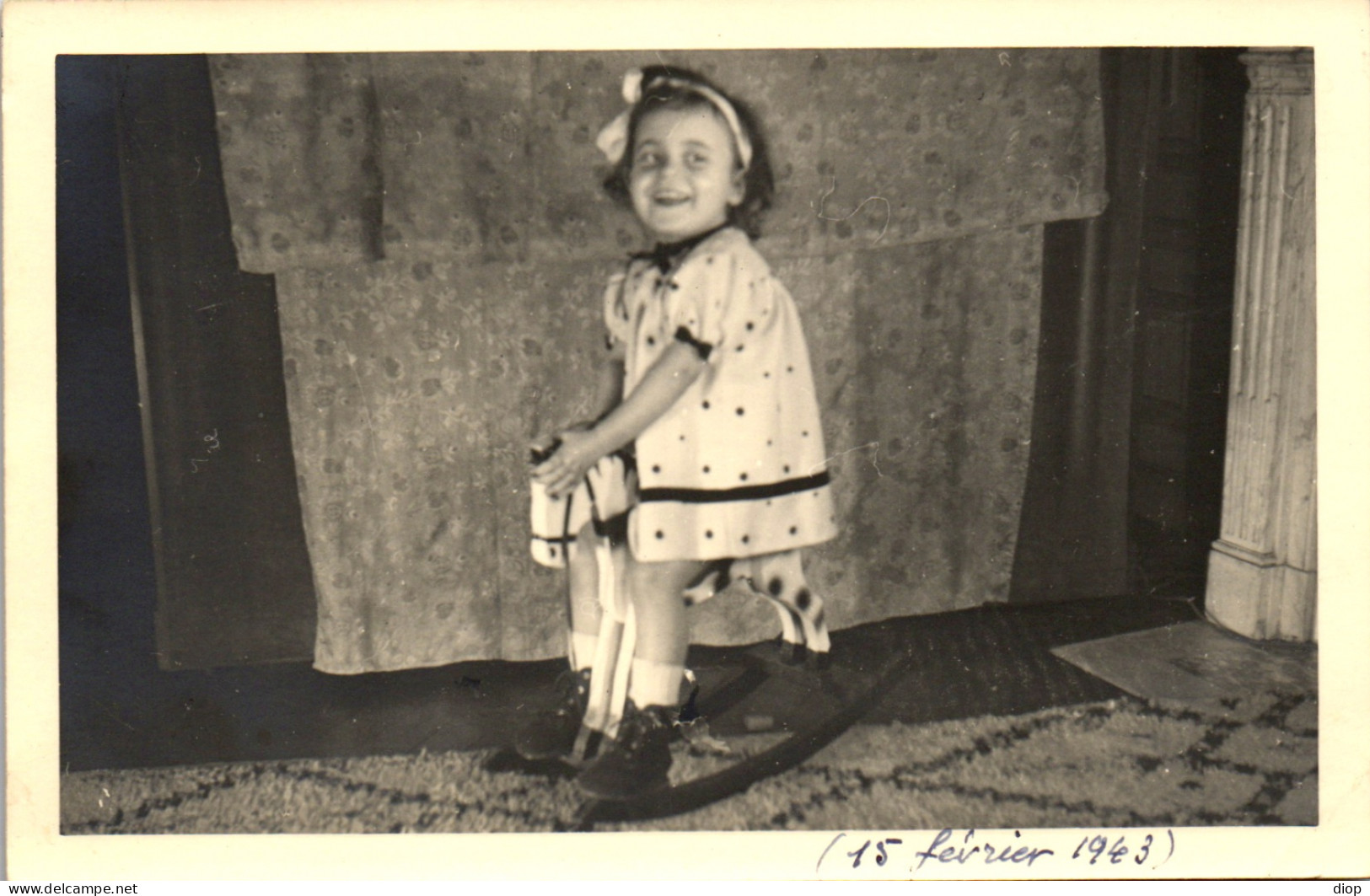 CP Carte Photo D&#039;&eacute;poque Photographie Vintage Enfant Mode Cheval De Bois Jouet  - Other & Unclassified