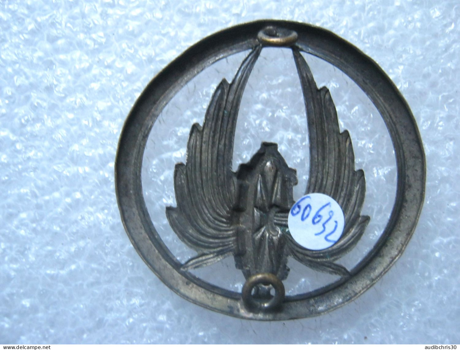 INSIGNE DE BERET REGIMENT DU TRAIN ETAT EXCELLENT (VARIANTE 2) ANCIENNE FAB. BERAUDY VAURE AMBERT - Armée De Terre