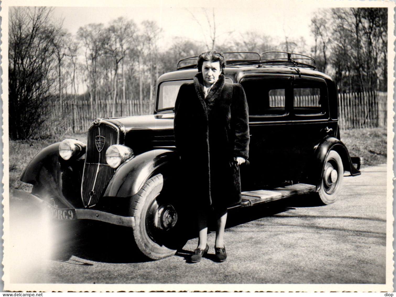 Photographie Photo Vintage Snapshot Amateur Automobile Voiture Auto Peugeot  - Auto's