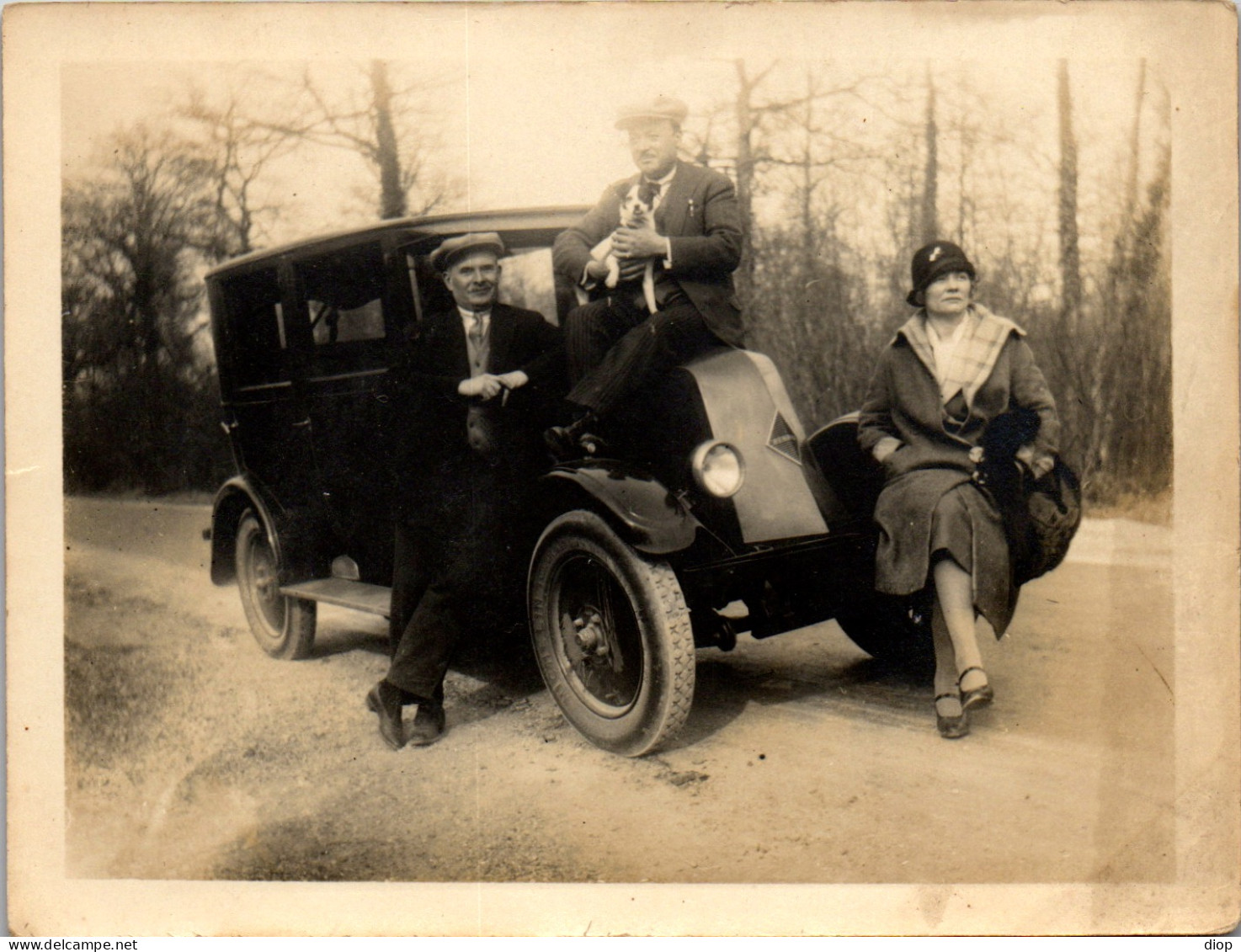 Photographie Photo Vintage Snapshot Amateur Automobile Voiture Renault Trio  - Automobiles