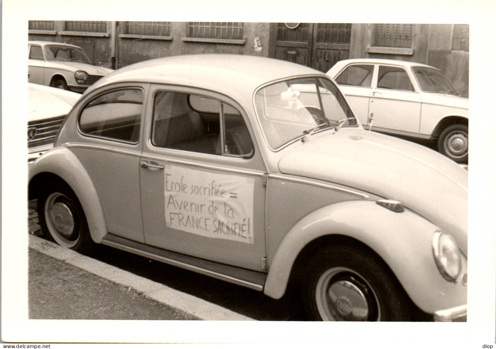 Photographie Photo Vintage Snapshot Amateur Automobile Voiture Auto &agrave; Situer VW - Automobiles