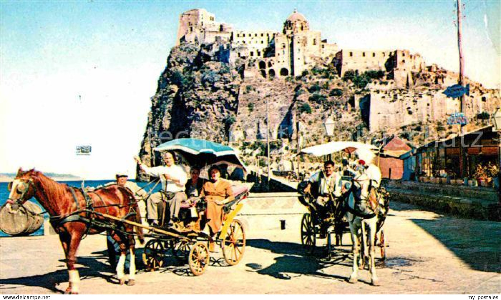 72621787 Ischia Castello Aragonese Pferdekutschen Ischia - Autres & Non Classés