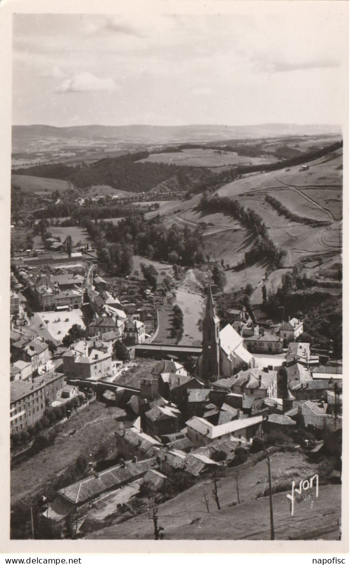 15-Saint-Flour Le Faubourg Et Les Monts De La Margeride - Saint Flour