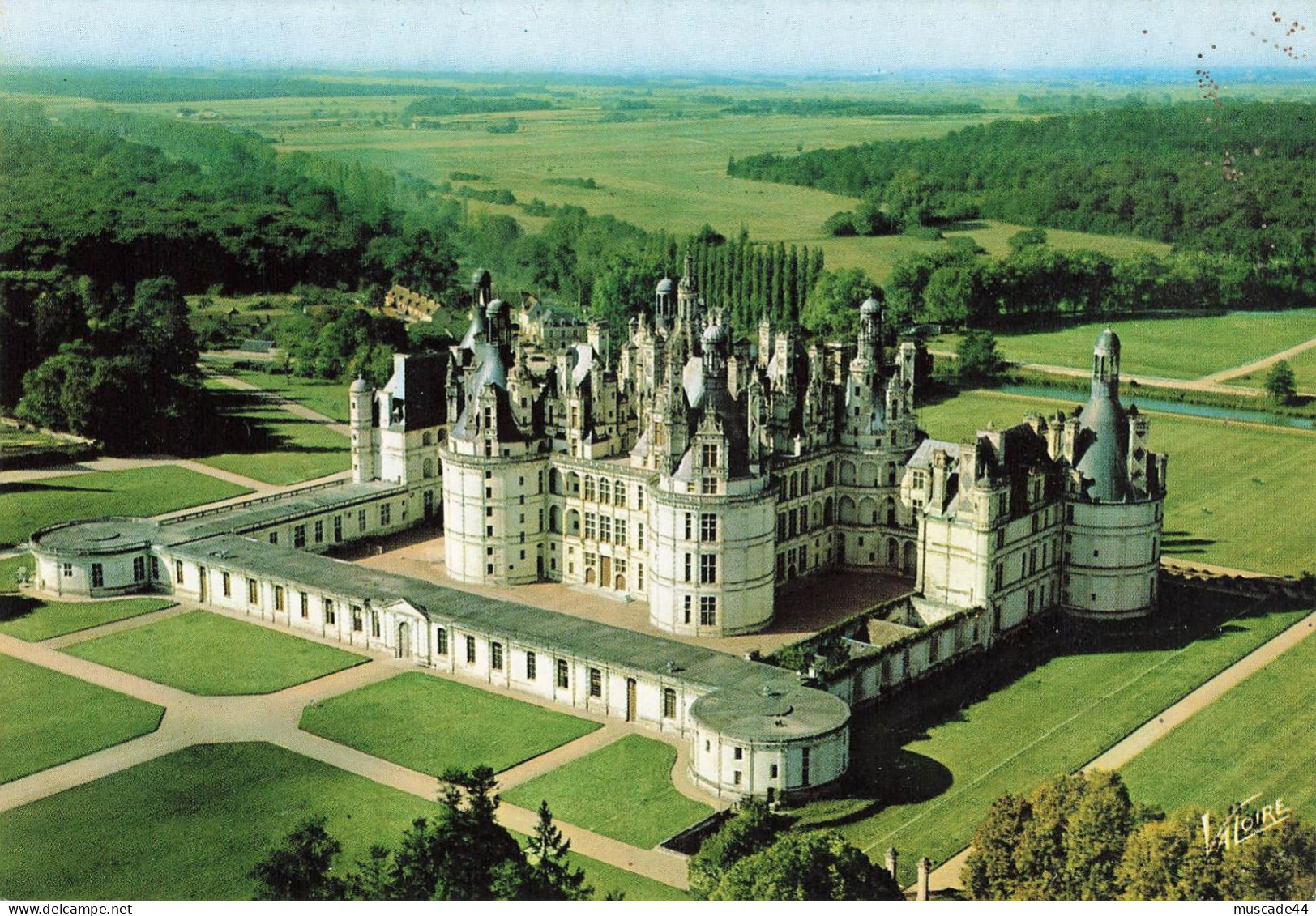 CHAMBORD - VUE AERIENNE DU CHATEAU - LA FACADE SUD ET LA PORTE ROYALE - Chambord