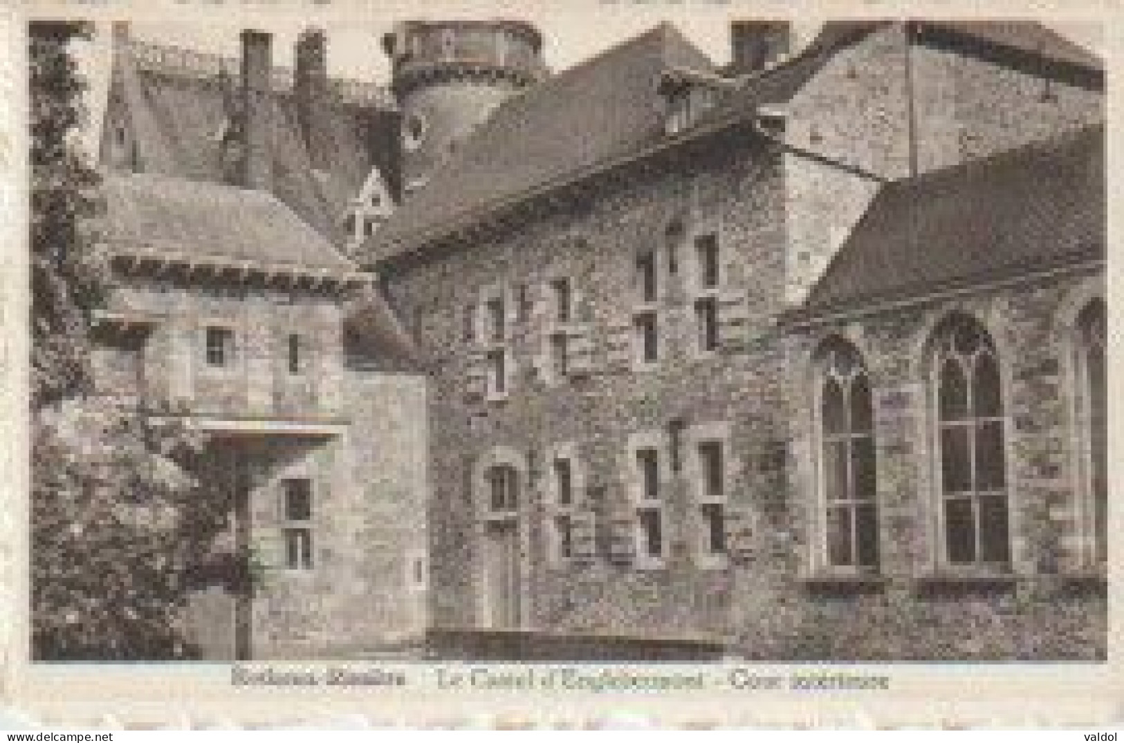ROTHEUX-RIMIERE : Le Castel D'Englebermont. Cour Intérieure. - Neupre