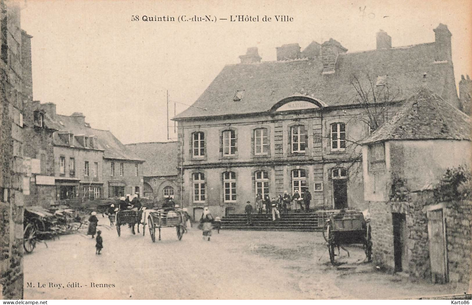 Quintin * Place Et Hôtel De Ville Du Village Villageois - Quintin