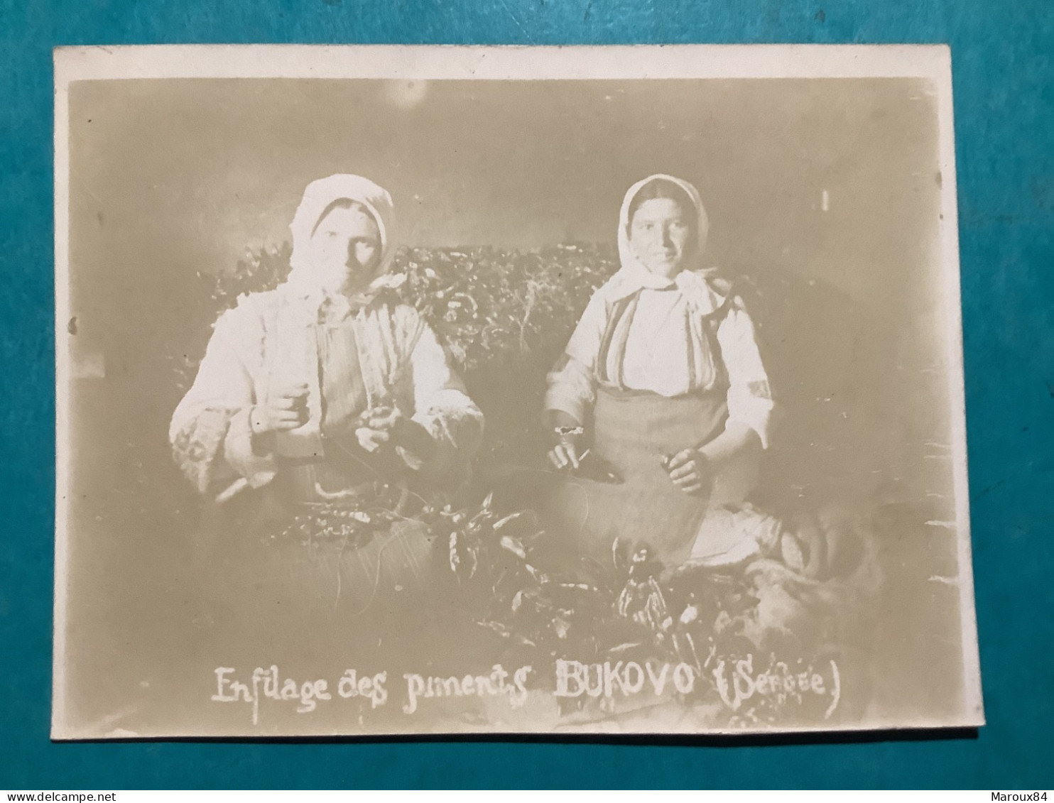 Serbie/Photo 11,5/8,5 Enfilage Des Piments à Bukovo. 20 Fevrierv1918 - Métiers