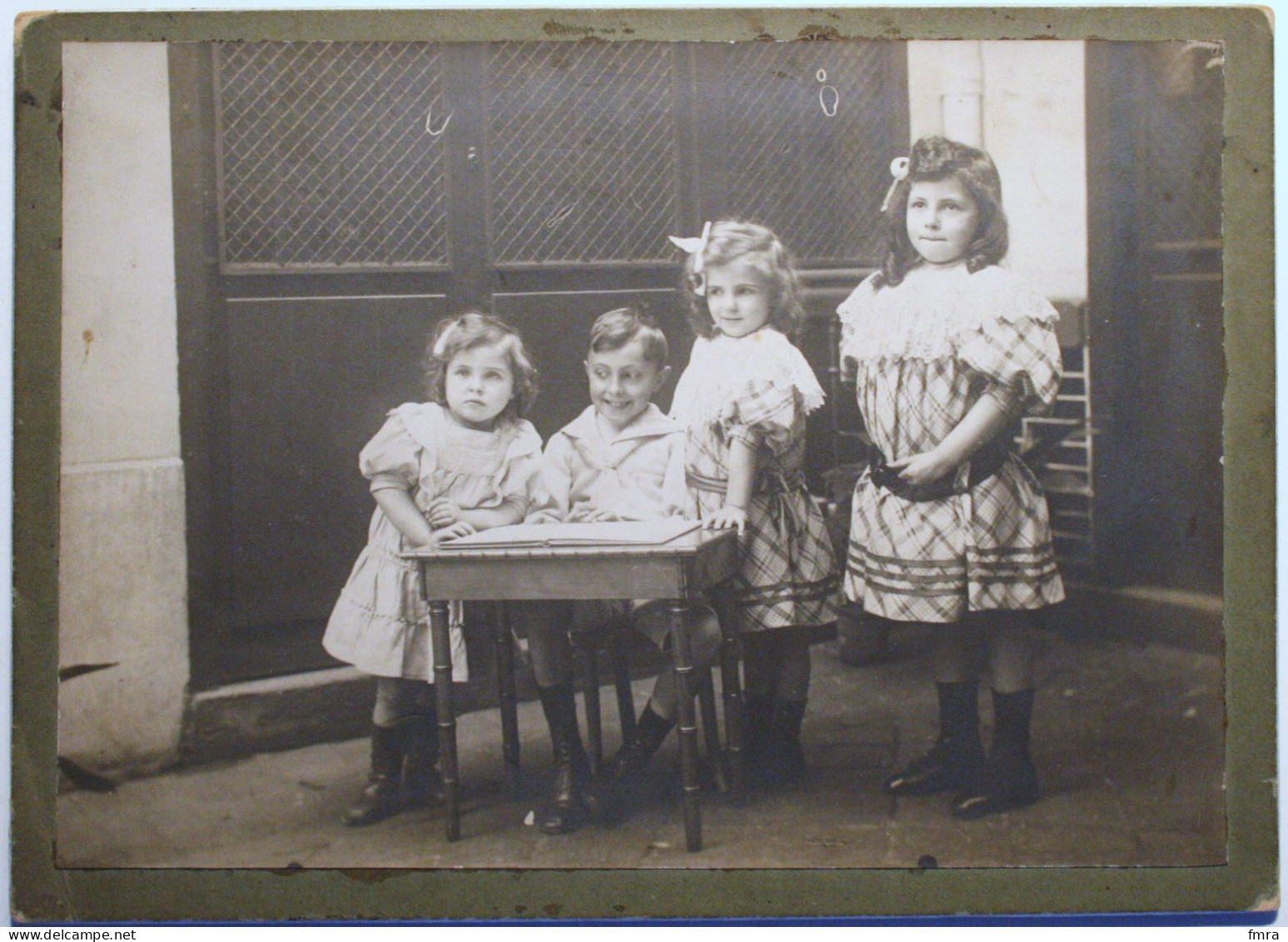 Photo 12,8 X 17,8 Cm (cabinet) - Famille D'enfants Endimanchés    /GP52 - Non Classificati