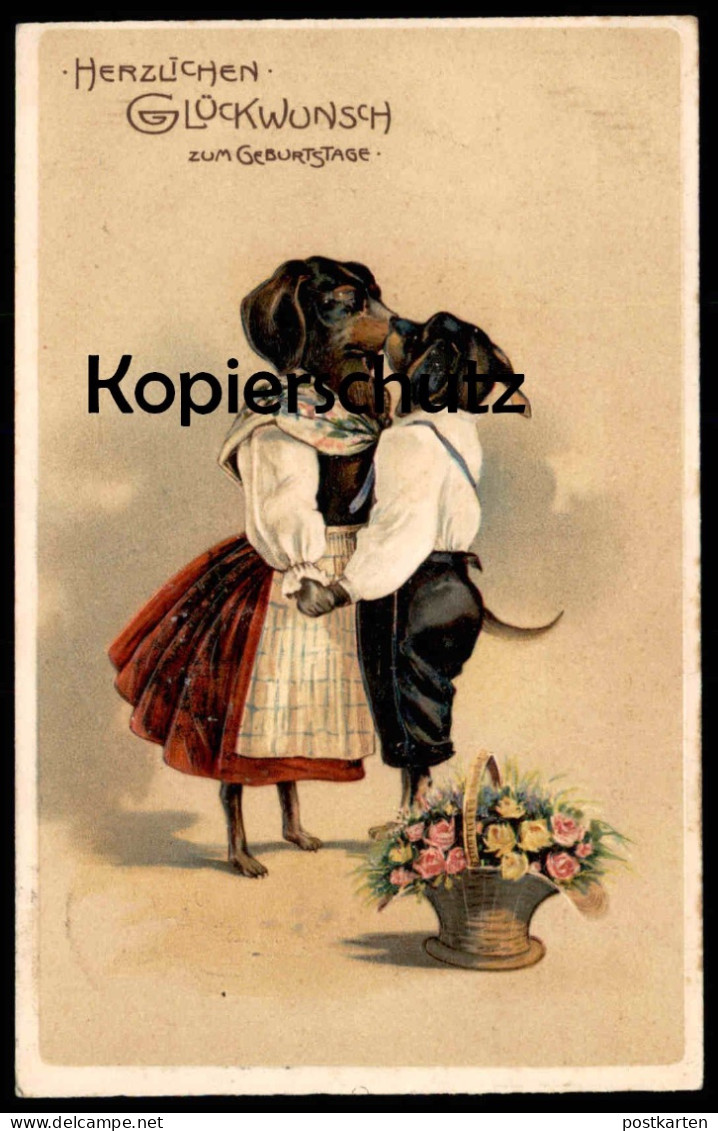 ALTE PRÄGE POSTKARTE DACKEL VERMENSCHLICHT HERZLICHEN GLÜCKWUNSCH ZUM GEBURTSTAG Kuss Hund Dachshund Teckel Dog Chien AK - Dressed Animals