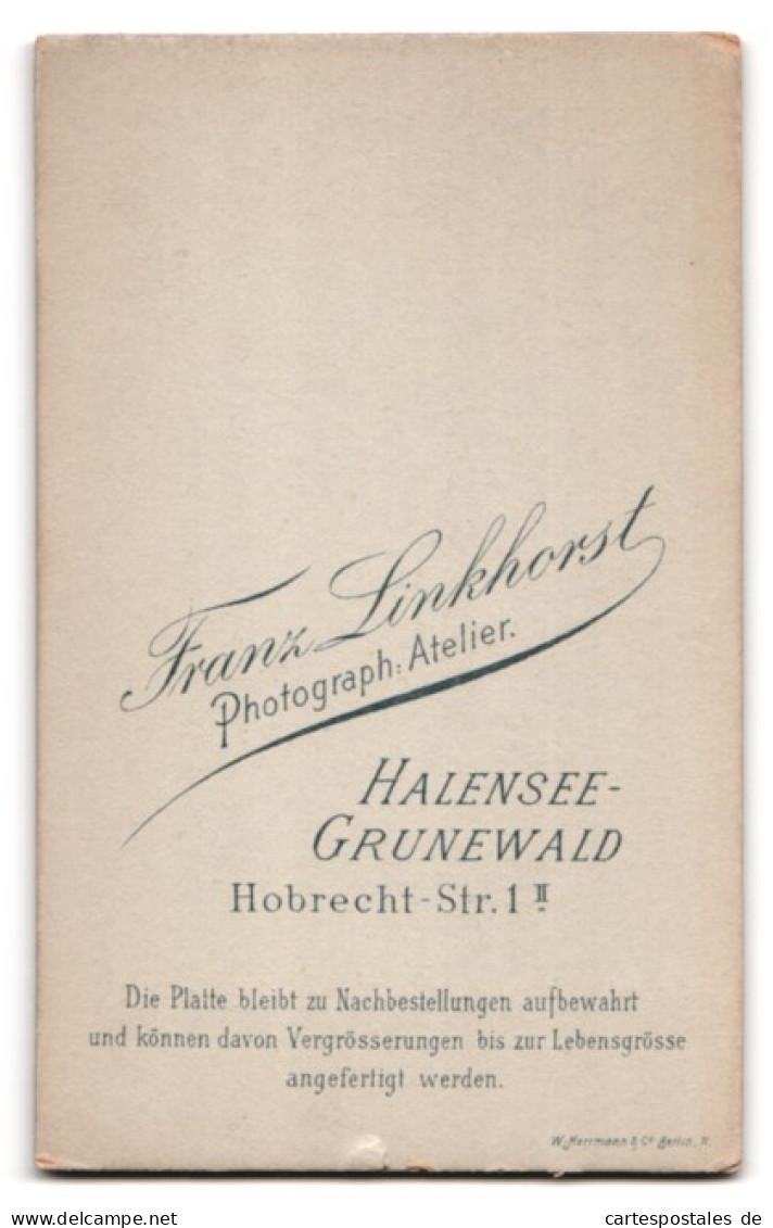 Fotografie Franz Linkhorst, Halensee-Grunewald, Hobrecht-Strasse 1, Portrait Süsses Kleinkind Im Weissen Hemd  - Anonyme Personen