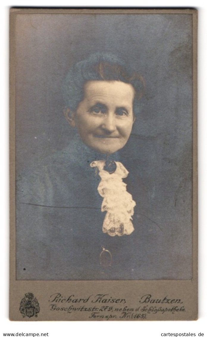 Fotografie Richard Kaiser, Bautzen, Goschwitzstrasse 27 A, Portrait ältere Dame Mit Kragenbrosche  - Personnes Anonymes
