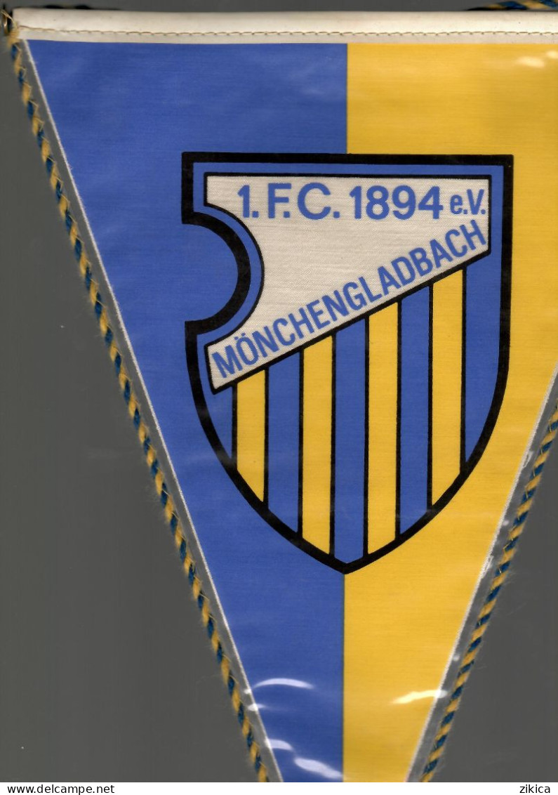 Soccer / Football Club - MÖNCHENGLADBACH 1894 E. V - Germany - Habillement, Souvenirs & Autres