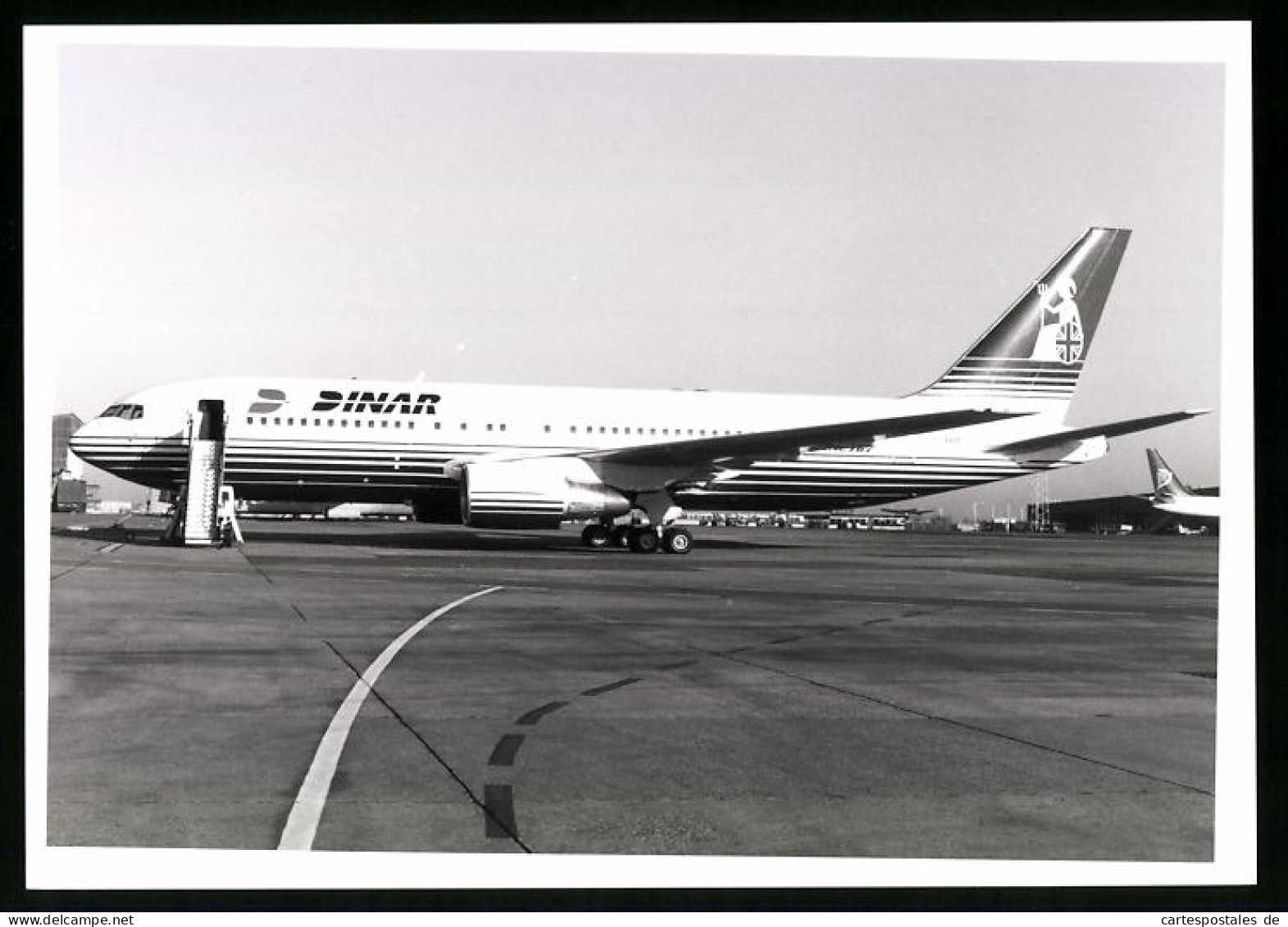 Fotografie Flugzeug Boeing 767, Passagierflugzeug Der Dinar, Kennung G-BRIF  - Aviation