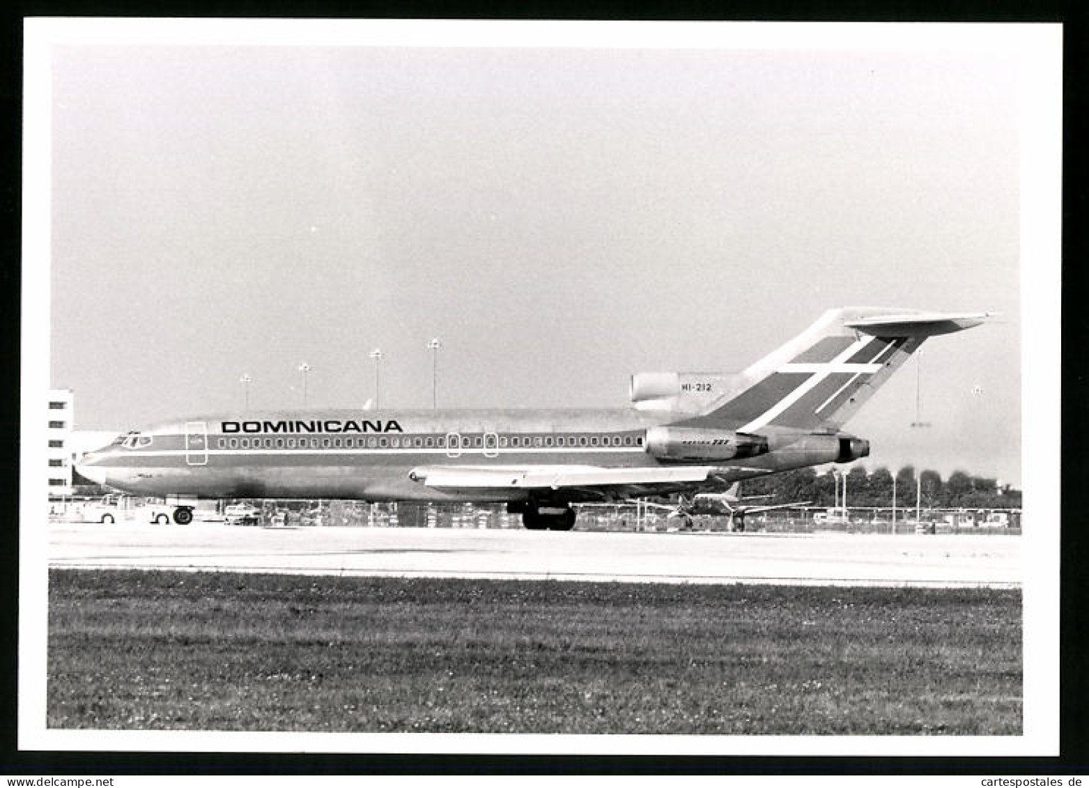 Fotografie Flugzeug Boeing 727, Passagierflugzeug Der Dominicana, Kennung HI-212  - Luftfahrt