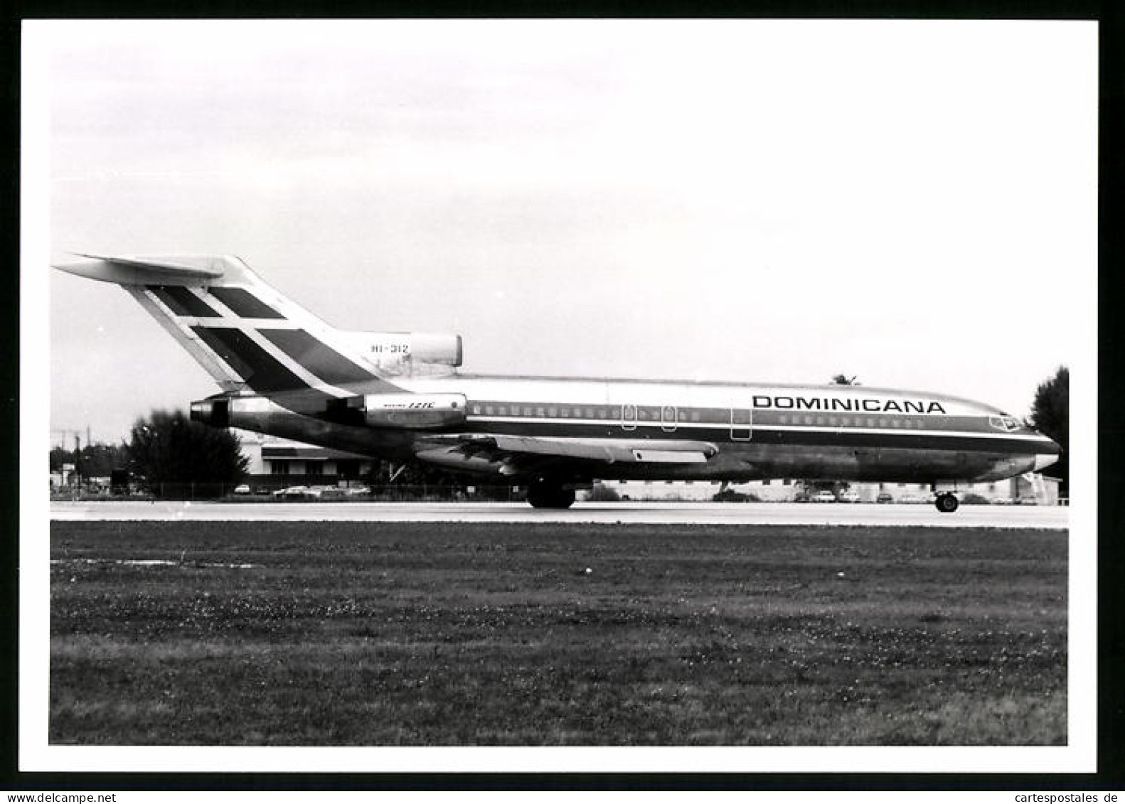 Fotografie Flugzeug Boeing 727, Passagierflugzeugder Dominicana, Kennungg HI-312  - Luftfahrt