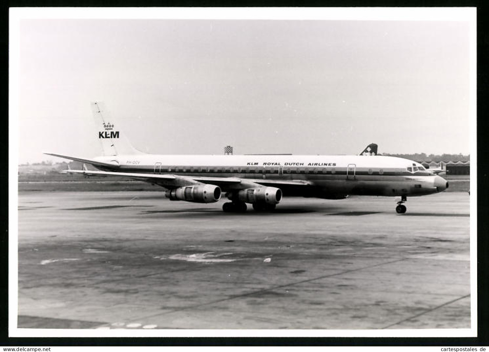 Fotografie Flugzeug Douglas DC-8, Passagierflugzeugder KLM, Kennung PH-DCV  - Luftfahrt
