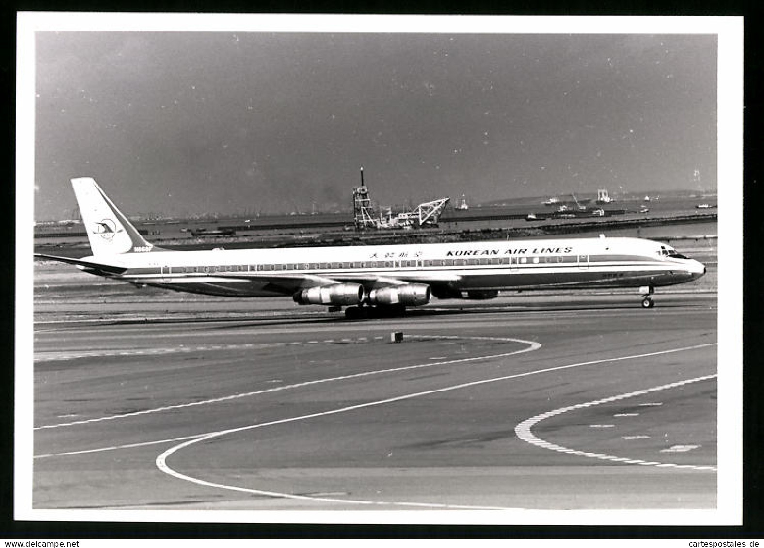 Fotografie Flugzeug Douglas DC-8, Passagierflugzeug Der Korean Air Lines, Kennung N868F  - Aviation