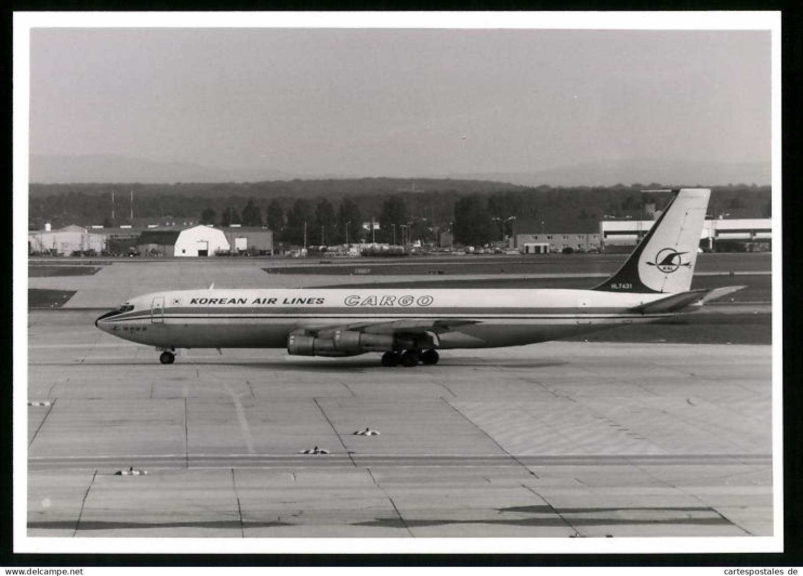 Fotografie Flugzeug Boeing 707, Frachtflugzeug Der Korean Air Lines Cargo, Kennung HL7431  - Aviation