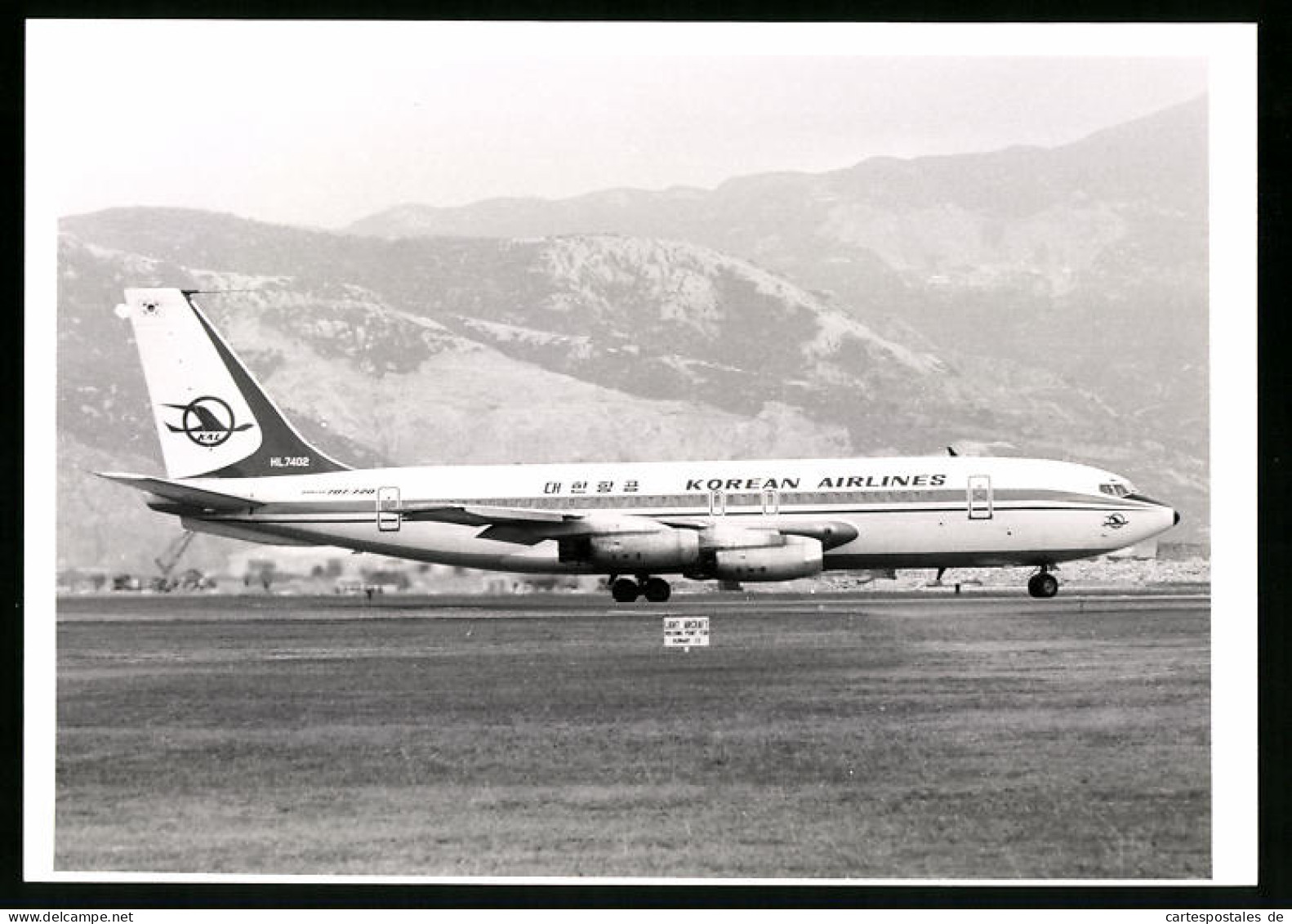 Fotografie Flugzeug Boeing 707, Passagierflugzeug Der Korean Airlines, Kennung HL7402  - Aviation