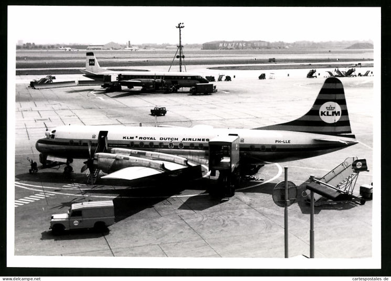 Fotografie Flugzeug Lockheed L-188, Passagierflugzeug Der KLM, Kennug PH-LLE  - Aviation