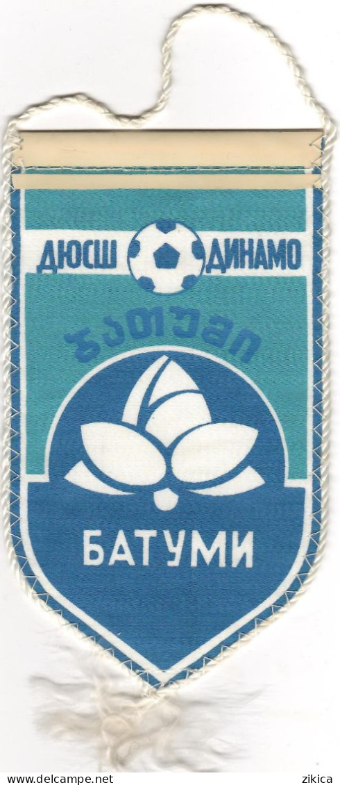 Soccer / Football Club - Dinamo - Batumi - Georgia - Kleding, Souvenirs & Andere