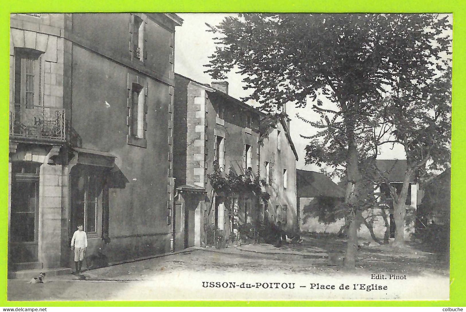 86 - USSON-DU-POITOU +++ Place De L'Eglise +++ - Other & Unclassified