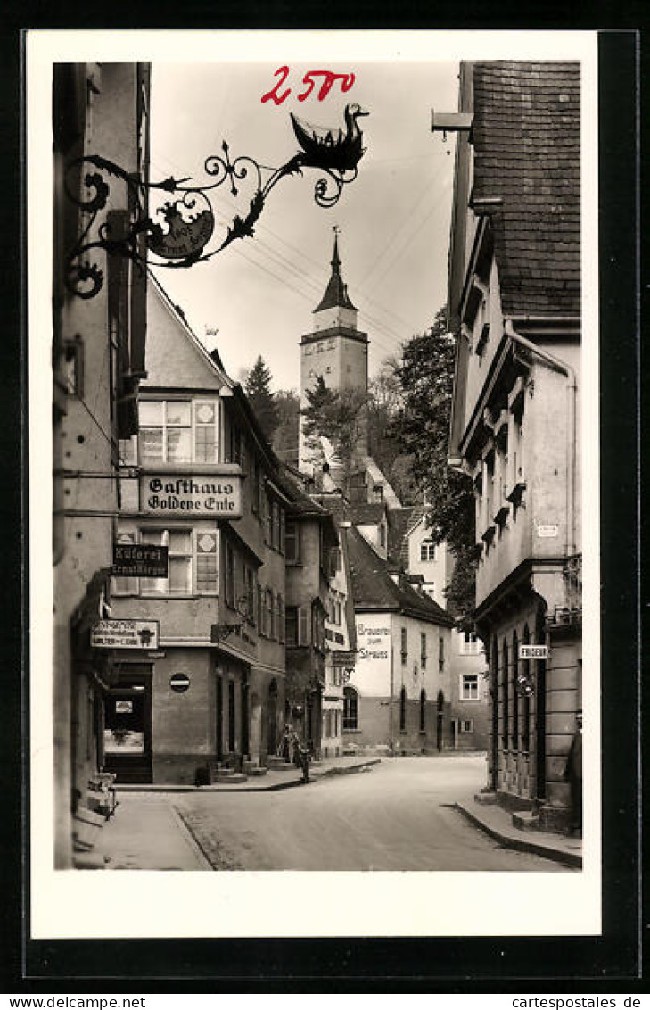 AK Biberach An Der Riss, Strassenpartie Mit Gasthaus Goldene Ente, Brauerei Zum Strauss Und Geschäften  - Biberach