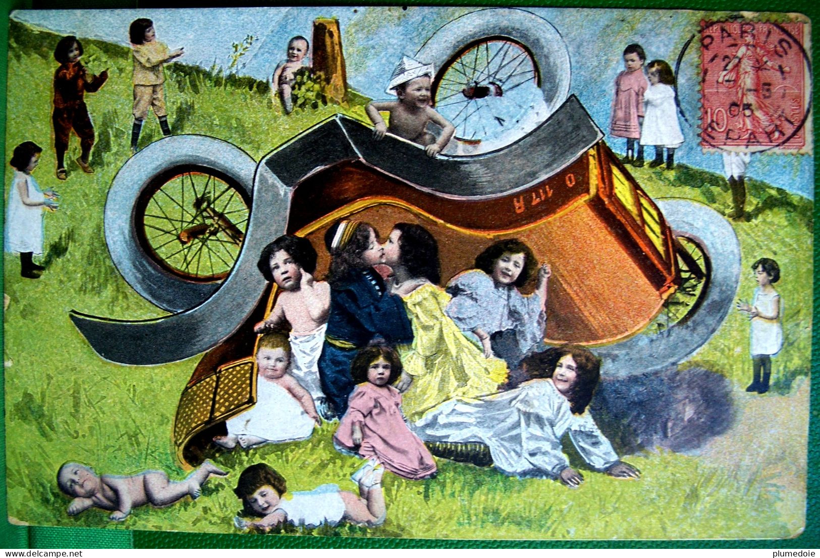 CPA ENFANTS MULTIPLES  VOITURE ACCIDENTEE  . 1906 . .CHILDREN  CAR ACCIDENT OLD PC PHOTO MONTAGE - Groupes D'enfants & Familles