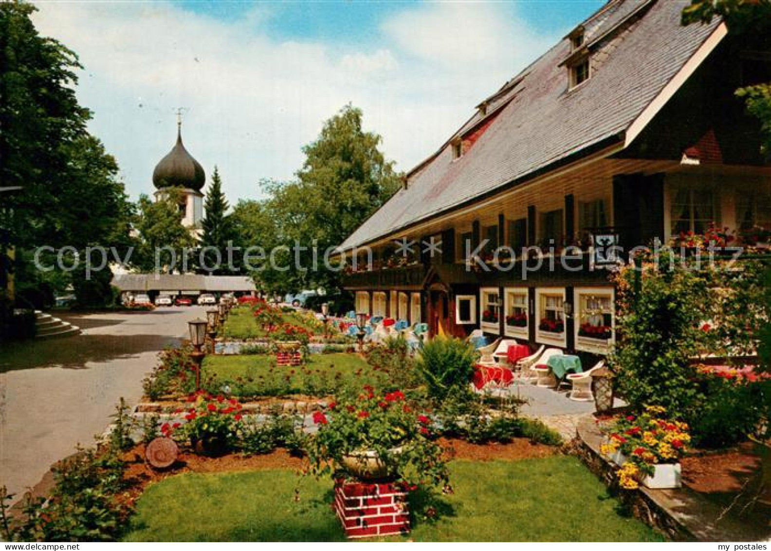 73758429 Hinterzarten Parkhotel Adler Aussenansicht Kirchkuppel Hinterzarten - Hinterzarten