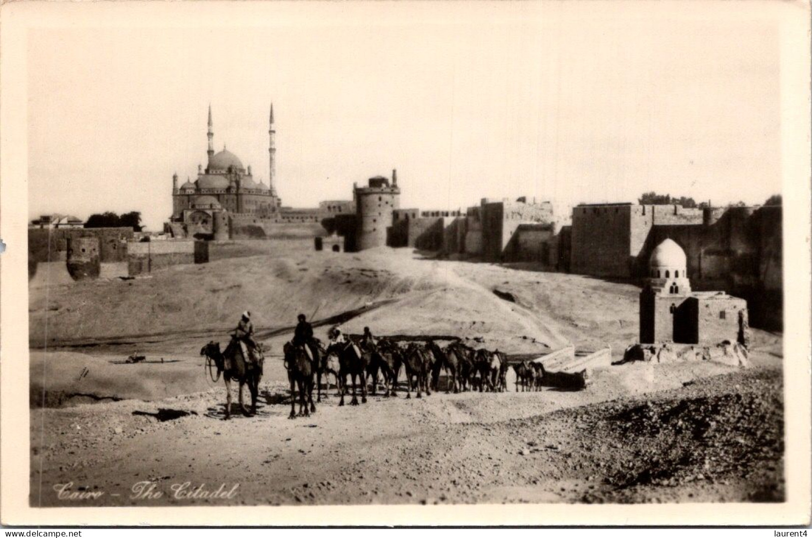 18-5-2024 (5 Z 28) Egypt (b/w Very Old) Cairo Citadel (& Mosque) + Camel Caravan - Casernes