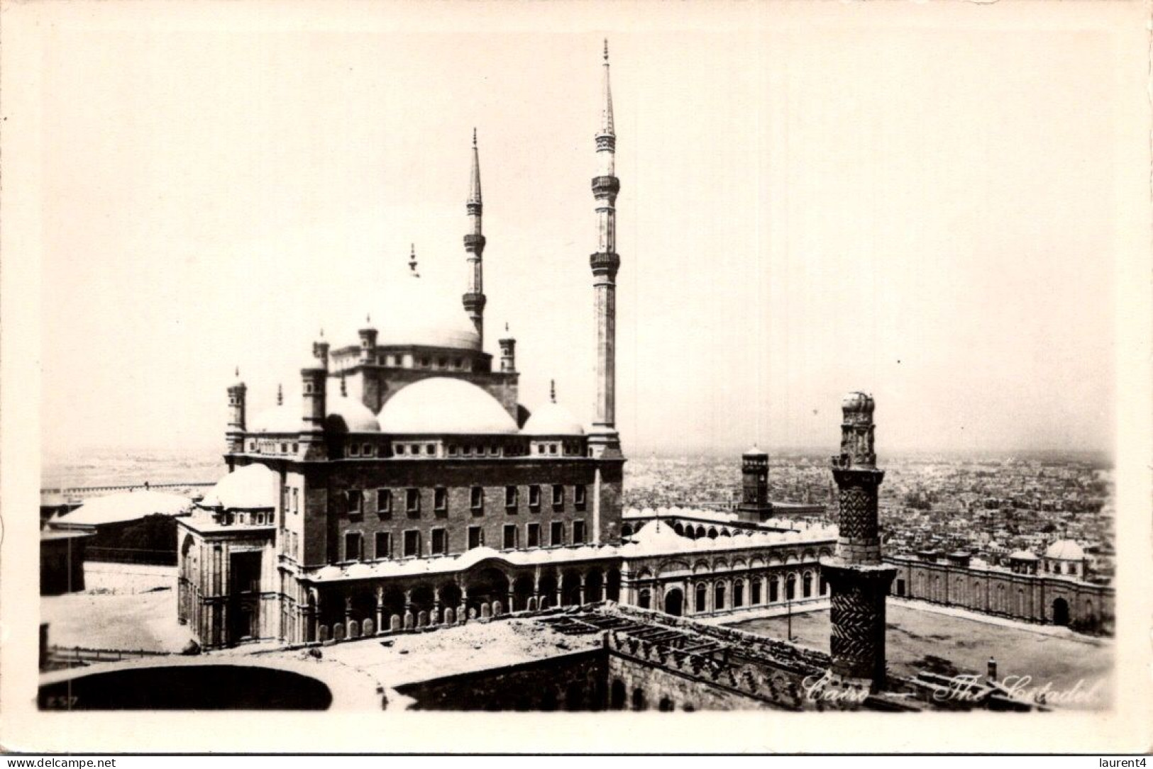 18-5-2024 (5 Z 28) Egypt (b/w Very Old) Cairo Mosque - Islam