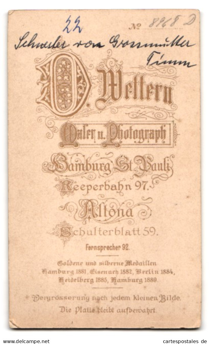 Fotografie D. Wettern, Hamburg-Altona, Schulterblatt 59, Ältere Dame Mit Hochsteckfrisur Und Amulett  - Anonymous Persons